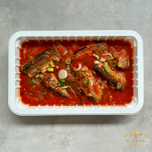 묵은지 꽁치 김치찌개 (완조리) Saury Kimchi Stew (Cooked)