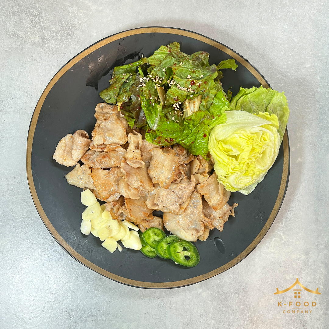 얇은 삼겹살구이와 상추 겉절이 조리법 Grilled Thin Pork Belly with Lettuce Salad Recipe