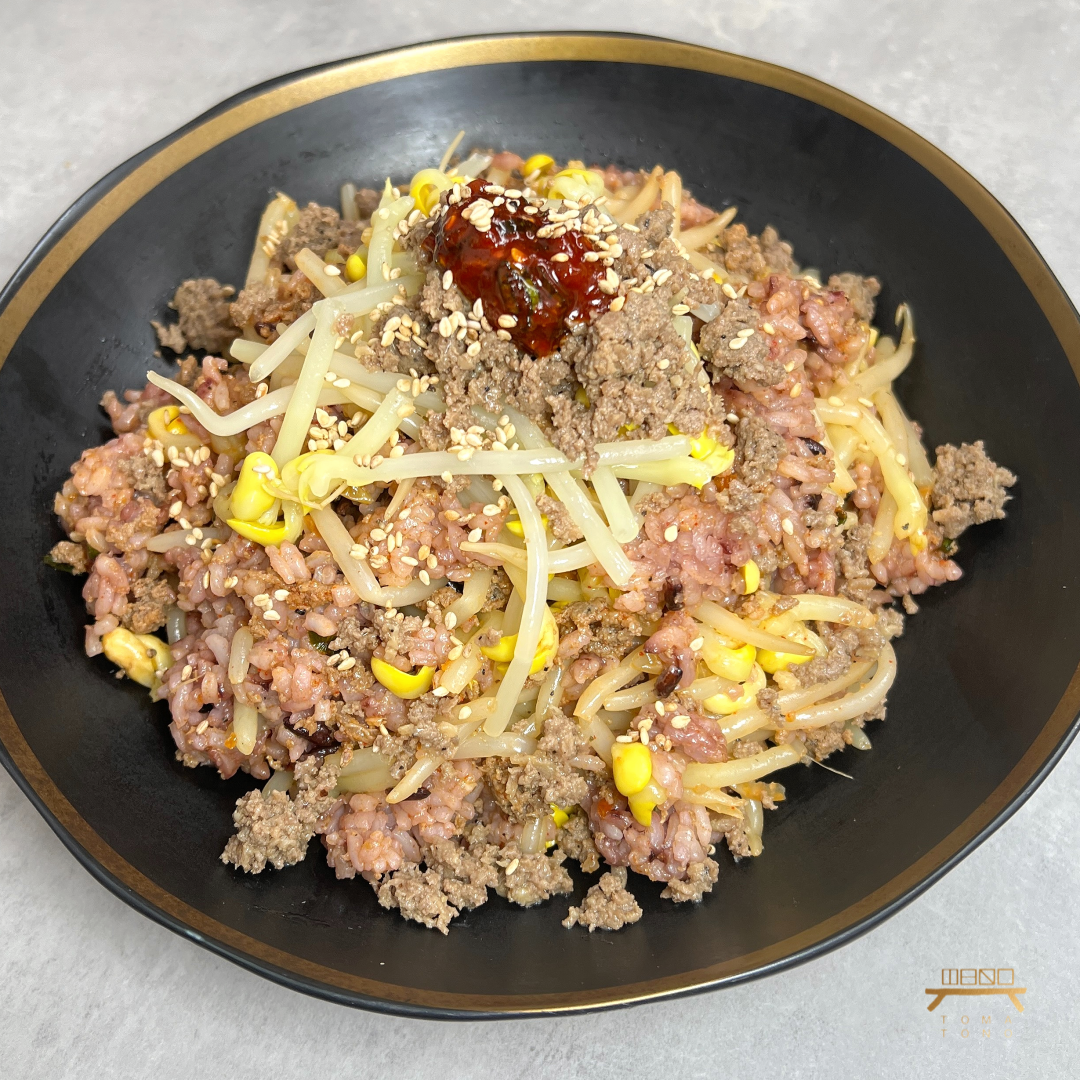 소고기 콩나물밥 & 양념장 Beef and Soybean Sprout Bibimbap with Mixing Sauce