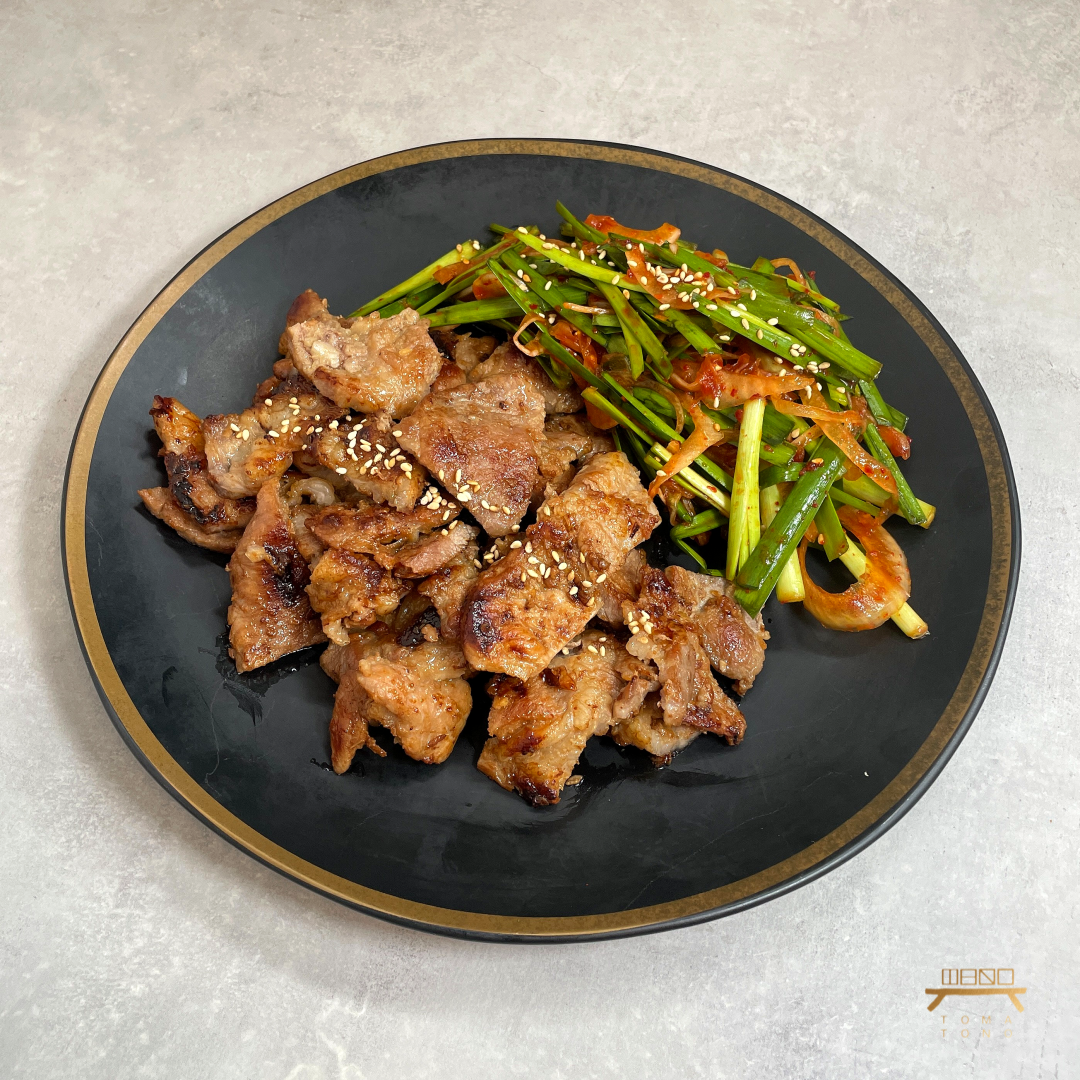 맥적구이 & 부추무침 Soybean Paste Grilled Pork with Chinese Chive Salad