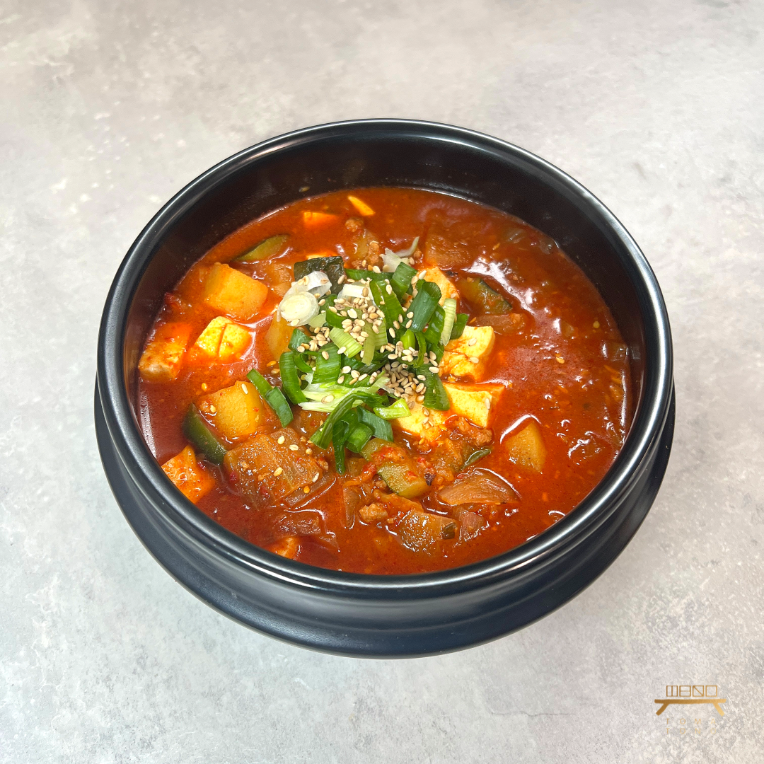 두부감자짜글이 Spicy Tofu and Potato Stew