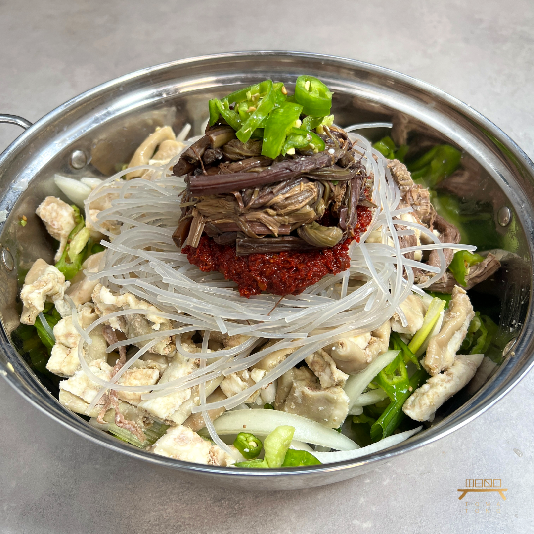 곱창 육개장전골 Spicy Beef and Intestine Stew