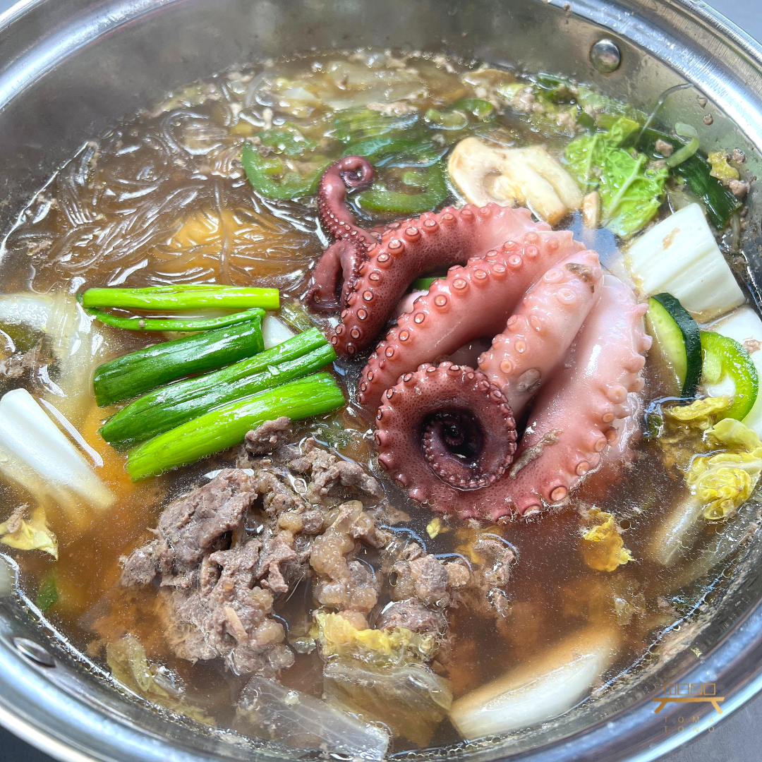 불낙전골 Bulgogi and Small Octopus Hot Pot