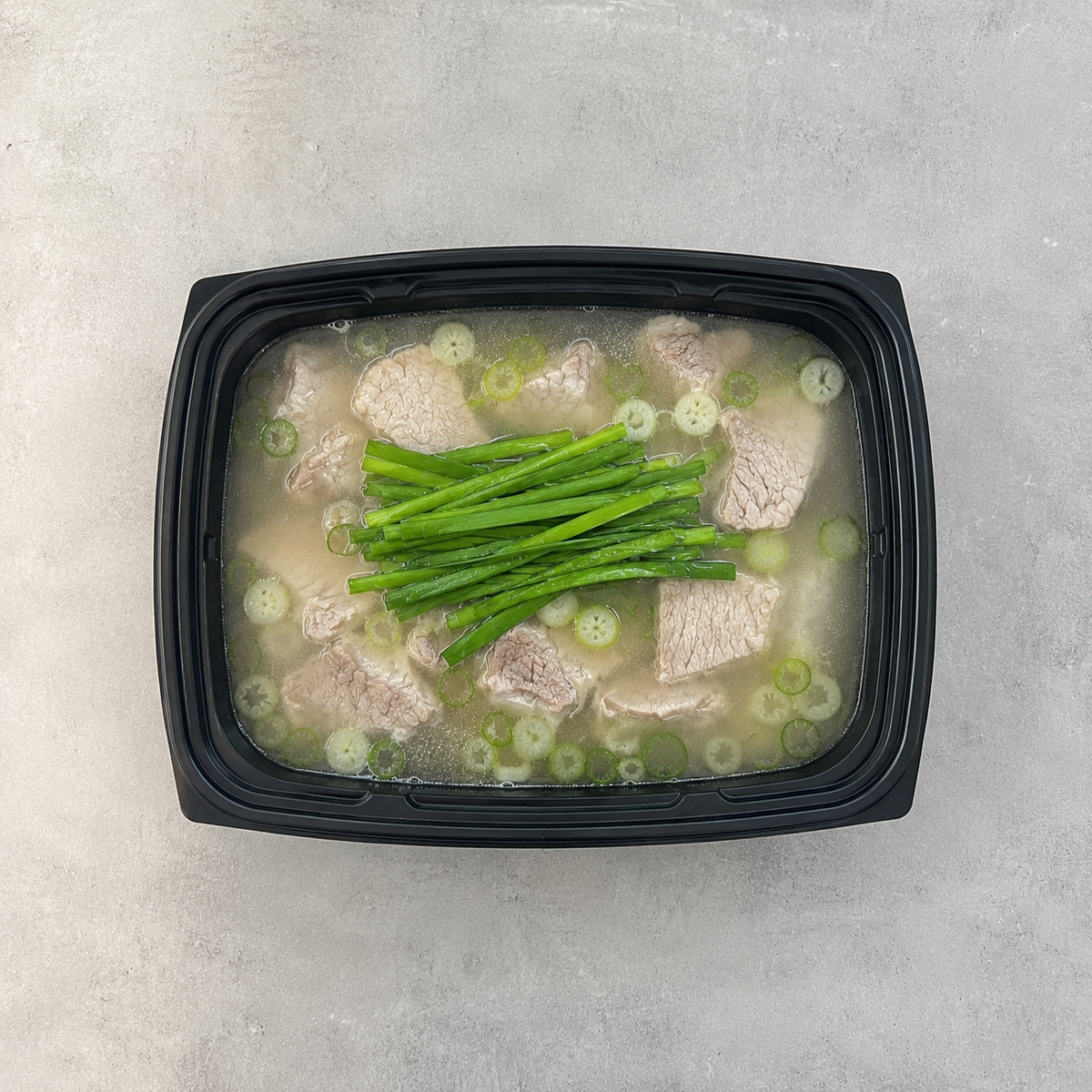 맑은 돼지곰탕 (완조리) 1인분 / Clear Pork Bone Soup (Cooked) Serves 1 Person